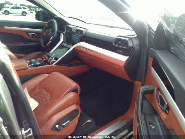 2020 Lamborghini URUS, VIN: ZPBUA1ZL5LLA08639