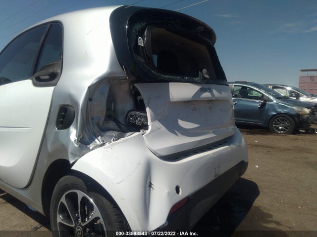 2017 Smart Fortwo, VIN: WMEFJ5DA2HK175259