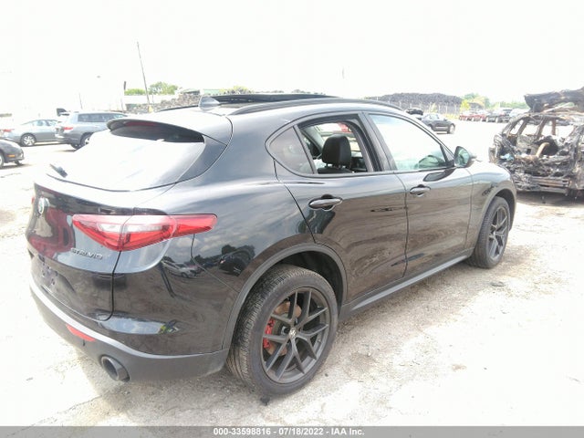 2020 Alfa Romeo Stelvio, VIN: ZASPAKAN3L7C76984