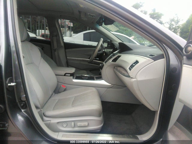 2018 Acura RLX, VIN: JH4KC2F91JC000282