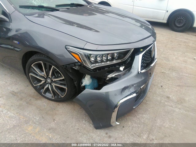 2018 Acura RLX, VIN: JH4KC2F91JC000282