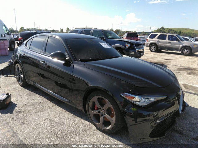 2018 Alfa Romeo Giulia, VIN: ZARFAEBN4J7566903