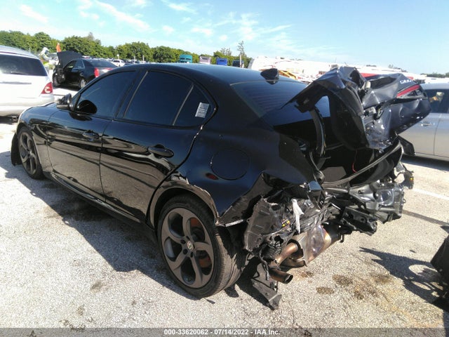 2018 Alfa Romeo Giulia, VIN: ZARFAEBN4J7566903