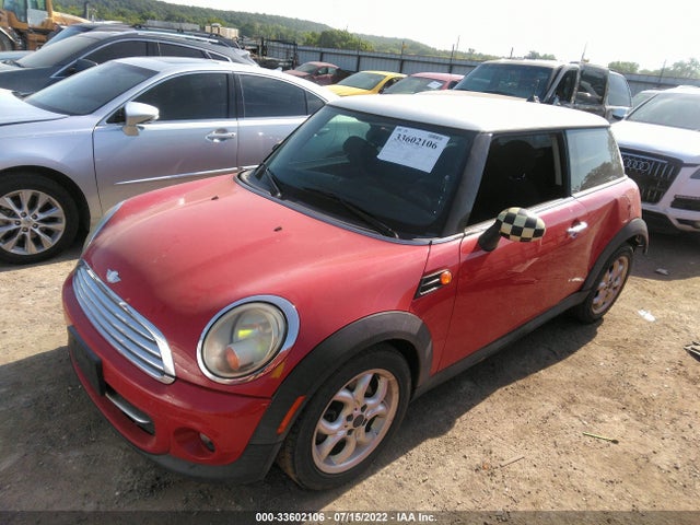 2011 MINI COOPER WMWSU3C51BTX96861 Photo 1