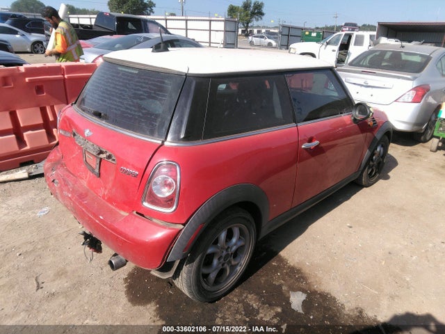 2011 MINI COOPER WMWSU3C51BTX96861 Photo 3