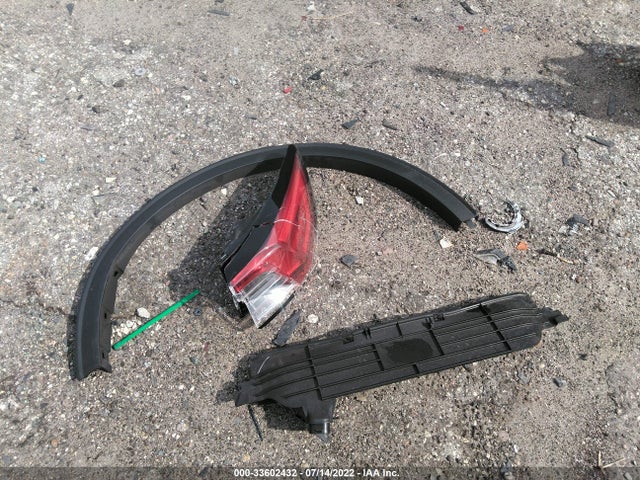 2021 Ford Escape, VIN: 1FMCU0CZ6MUB22321