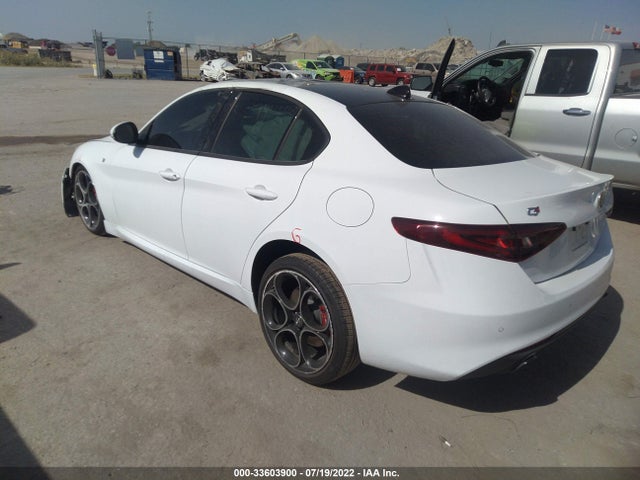 2022 Alfa Romeo Giulia, VIN: ZARFANBN1N7655317