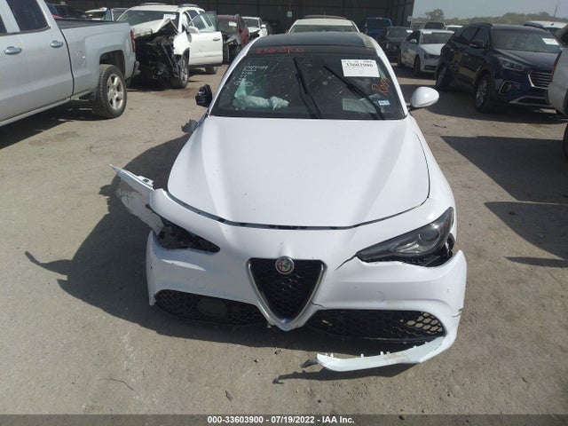 2022 Alfa Romeo Giulia, VIN: ZARFANBN1N7655317