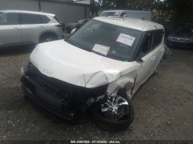 KIA SOUL LX 2022 KNDJ23AU0N7830493 Image 2