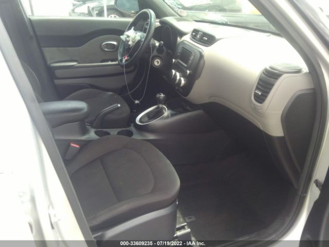 KNDJN2A24J7567581 KIA Soul Base