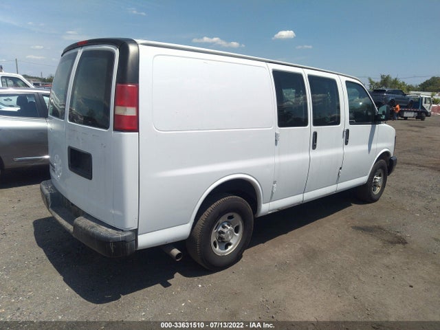 2015 Chevrolet Express, VIN: 1GCWGFCF8F1151826