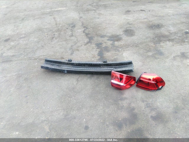 1VWAA7A30JC025092 Volkswagen Passat 2.0t S/r-line