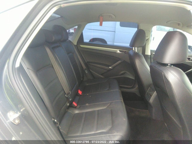 1VWAA7A30JC025092 Volkswagen Passat 2.0t S/r-line