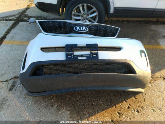 5XYKT3A6XEG527940 KIA SORENTO LX
