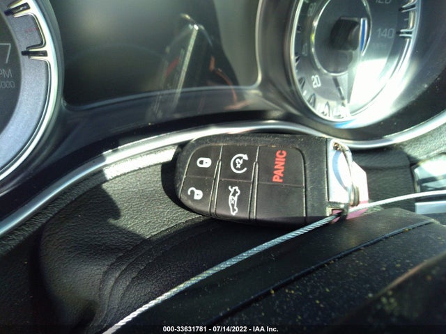 Chrysler 300 Limited 2019 2C3CCAEG3KH634244 Image 3