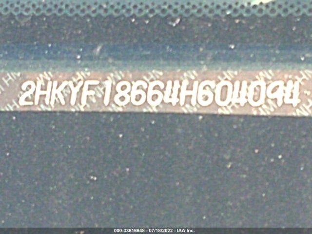 2004 HONDA PILOT EX VIN: 2HKYF18664H604094