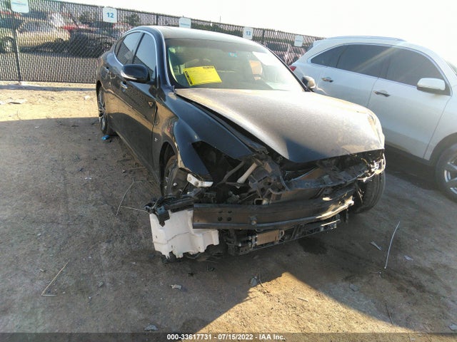 2017 Infiniti Q70, VIN: JN1BY1AP9HM740849