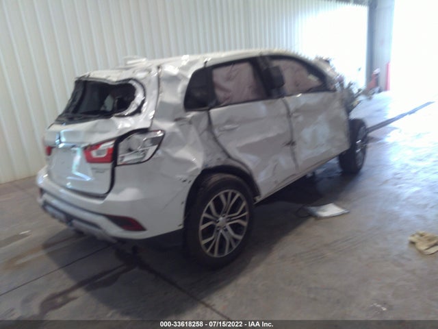 JA4AR3AU2JZ029990 Mitsubishi Outlander Sport 2.0