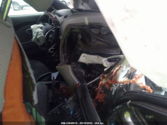 KNDJN2A23J7598370 KIA Soul Base