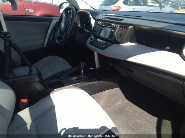 2016 Toyota RAV4, VIN: JTMRJREV3GD023840