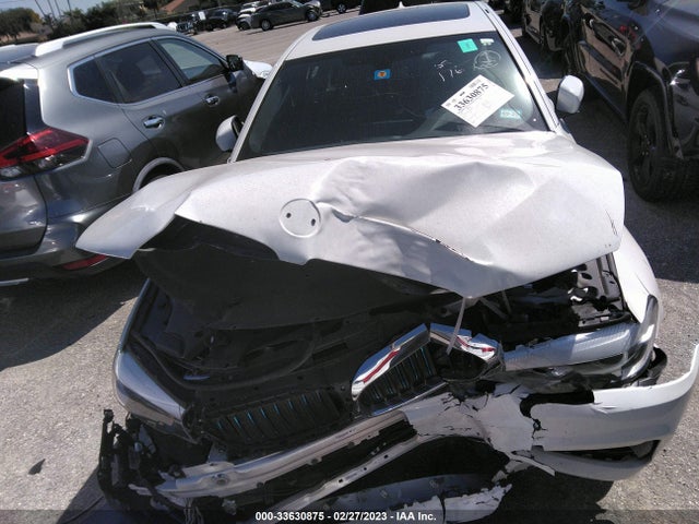 2018 BMW 5 Series, VIN: WBAJA9C55JB250527