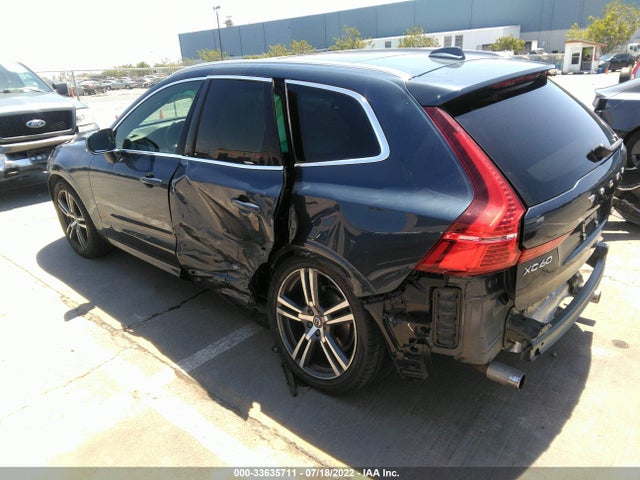 2018 Volvo XC60, VIN: YV4A22RK7J1061241