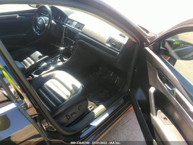 2017 Volkswagen Passat, VIN: 1VWCT7A37HC021876