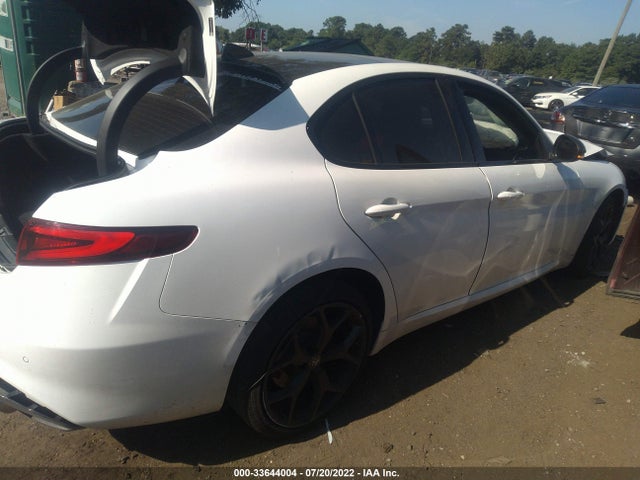 2021 Alfa Romeo Giulia, VIN: ZARFANBNXM7648686