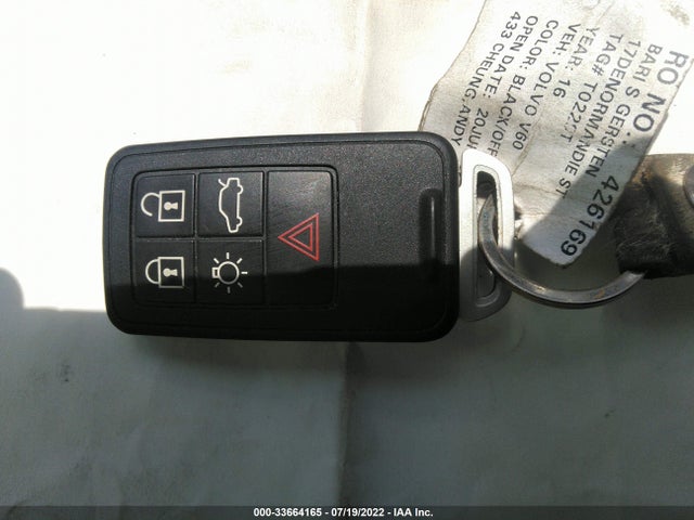 2016 Volvo V60, VIN: YV1612SK5G1310578