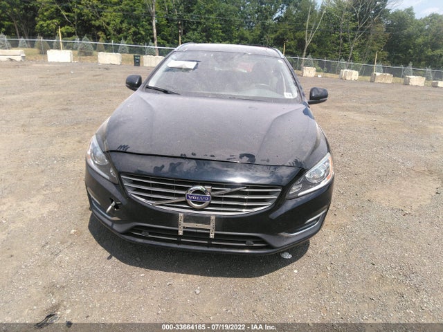 2016 Volvo V60, VIN: YV1612SK5G1310578