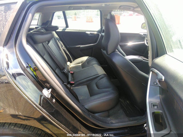 2016 Volvo V60, VIN: YV1612SK5G1310578