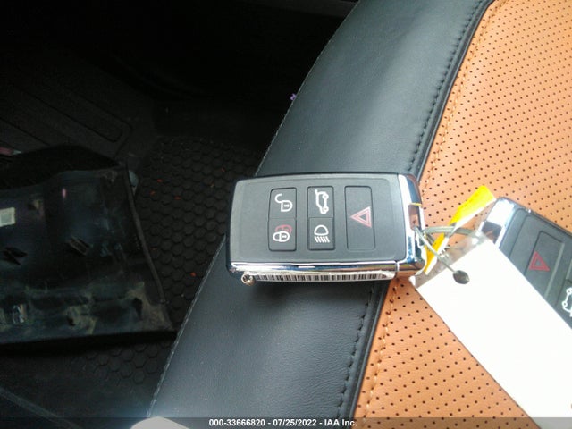 2020 Land Rover Defender, VIN: SALEXEEU6L2032365