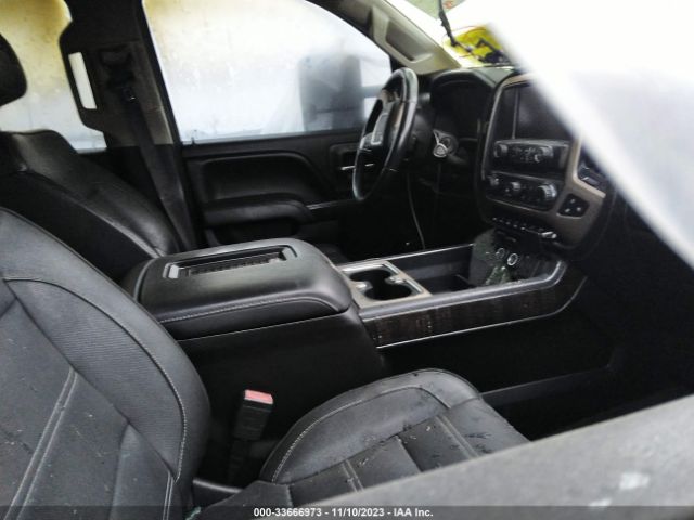 1GT12UE8XGF181765 GMC Sierra 2500hd Denali