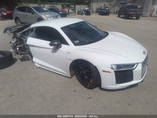 2018 Audi R8, VIN: WUAKBAFX3J7900481