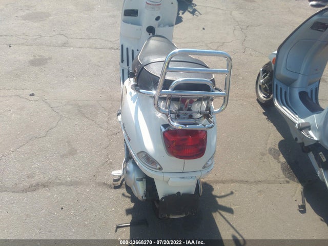2008 VESPA LX 150 VIN: ZAPM448F985600289
