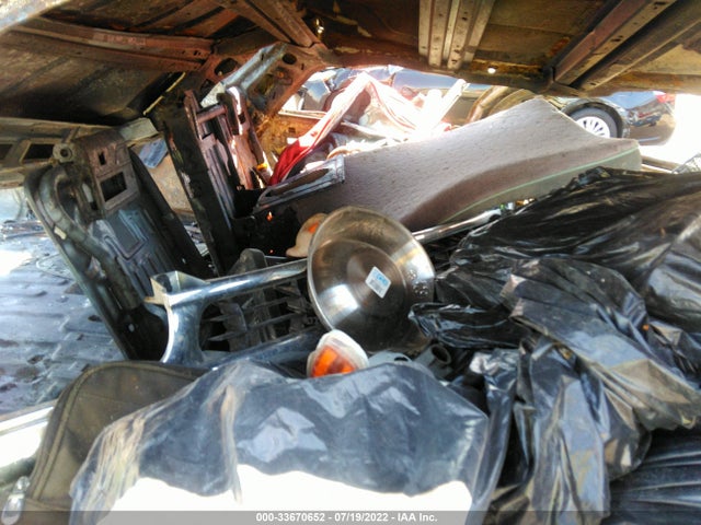 Chevrolet Tahoe Ls 2004 1GNEK13Z84R197931 Image 8