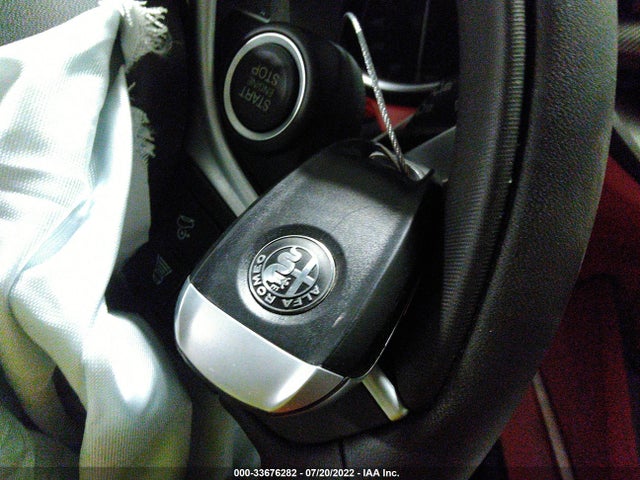 2019 Alfa Romeo Stelvio, VIN: ZASPAKAN8K7C40075