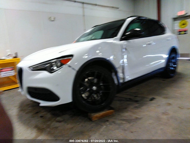2019 Alfa Romeo Stelvio, VIN: ZASPAKAN8K7C40075