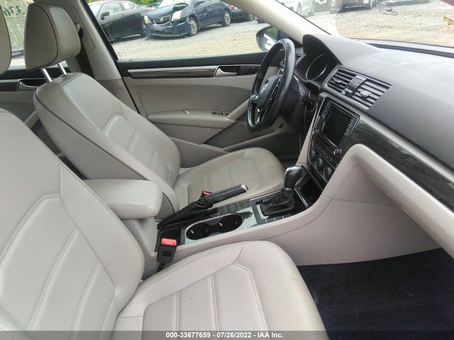 2018 Volkswagen Passat, VIN: 1VWBA7A3XJC019594