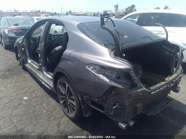 Toyota CAMRY XSE 2019 4T1B61HK7KU220522 Image 3