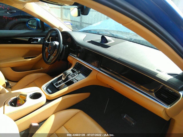 2017 Porsche Panamera, VIN: WP0AA2A70HL102806