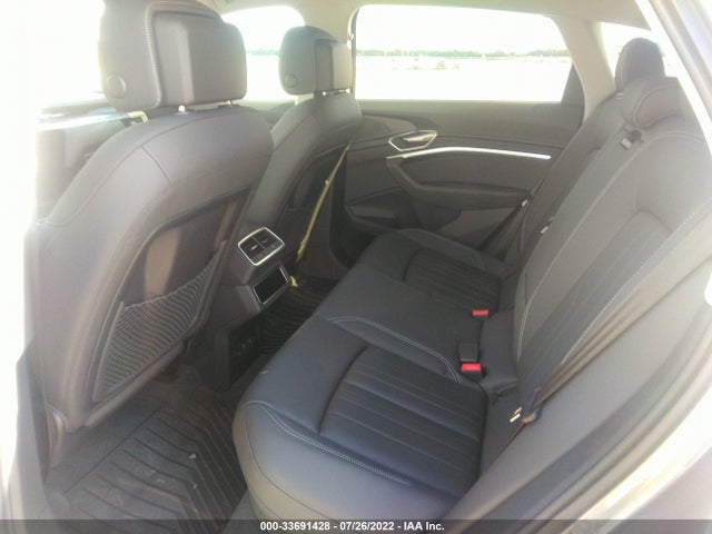 2021 Audi e-tron, VIN: WA1AAAGE6MB012814
