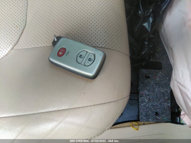 2014 Toyota Land Cruiser, VIN: JTMHY7AJ6E4025884