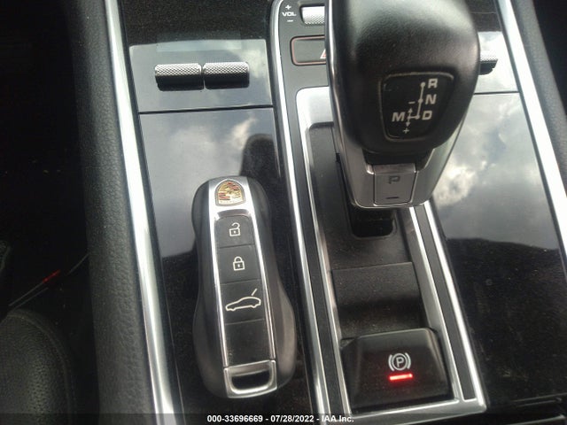 2019 Porsche Panamera, VIN: WP0AA2A70KL101727