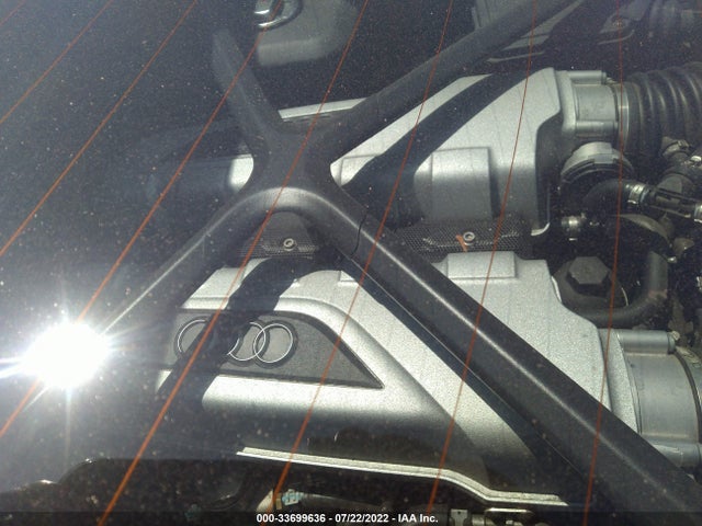 2018 Audi R8, VIN: WUAKBAFX0J7902429