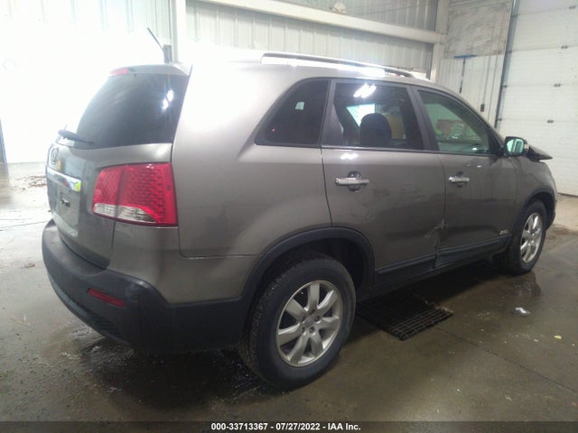 2013 KIA SORENTO LX VIN: 5XYKTDA27DG402783