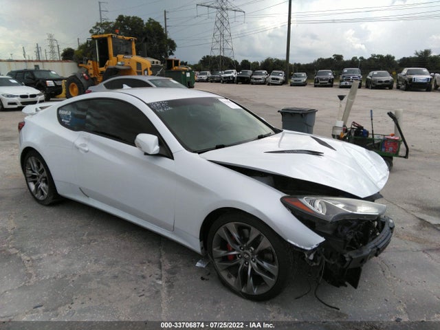 2014 Hyundai Genesis, VIN: KMHHU6KJ8EU116431