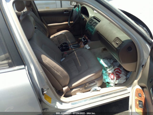 JT8BH28F4V0094752 Lexus LS 400 LUXURY SDN