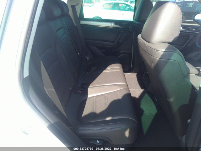 2016 Volkswagen Touareg, VIN: WVGEF9BP5GD006796