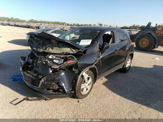 Chevrolet TRAX LS 2021 KL7CJKSB2MB313532 Image 2